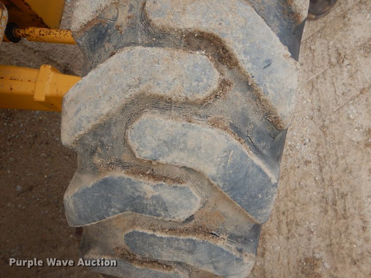 image for item DI2414 2014 John Deere 310SK backhoe