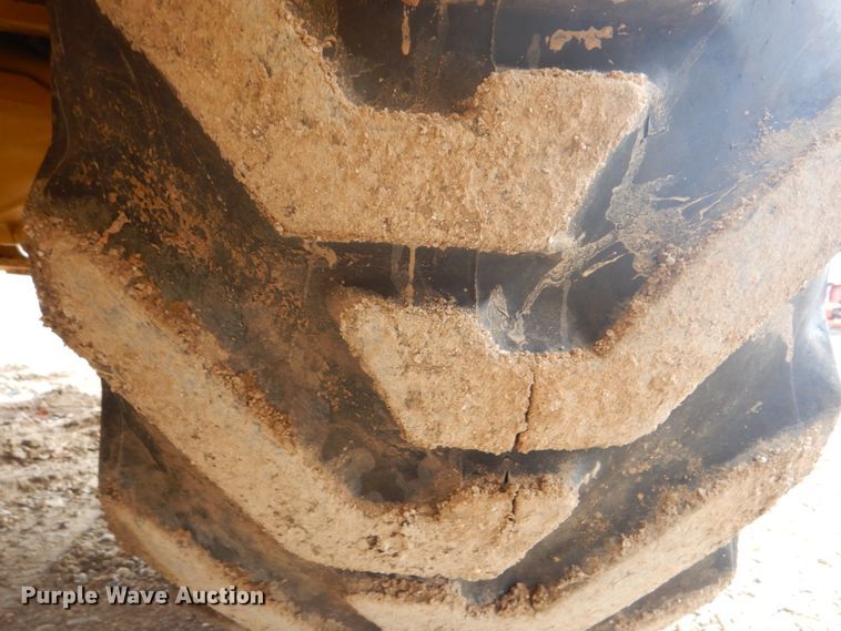 image for item DI2414 2014 John Deere 310SK backhoe