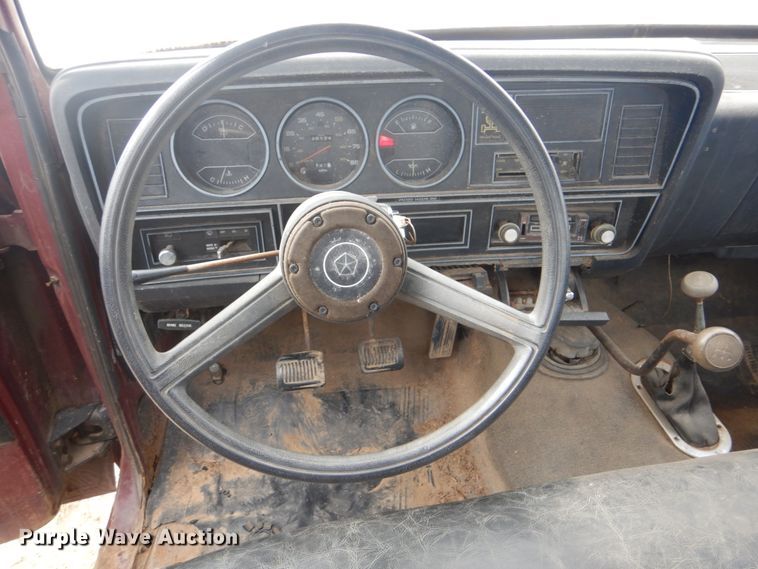 image for item DI2422 1982 Dodge W150 flatbed pickup truck