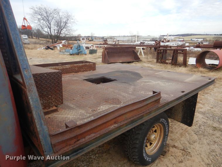image for item DI2422 1982 Dodge W150 flatbed pickup truck