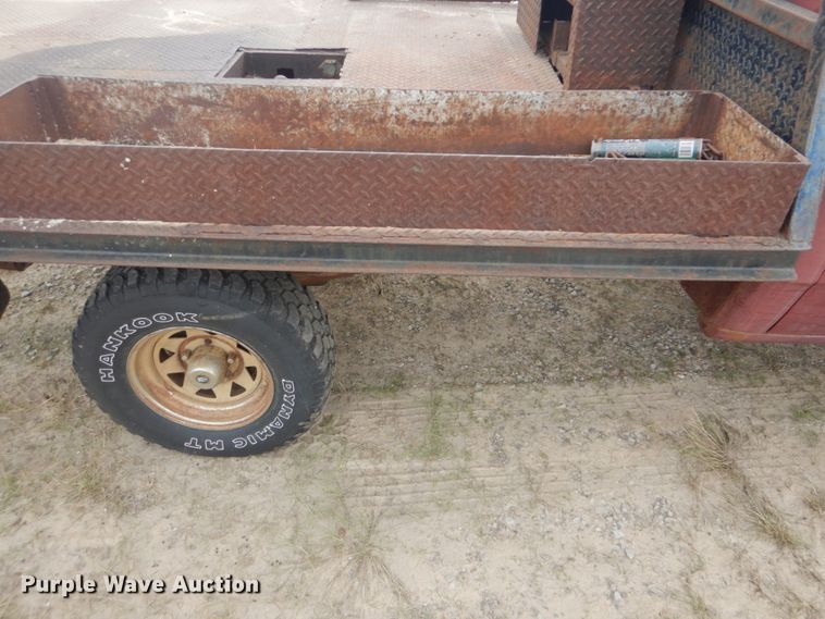 image for item DI2422 1982 Dodge W150 flatbed pickup truck