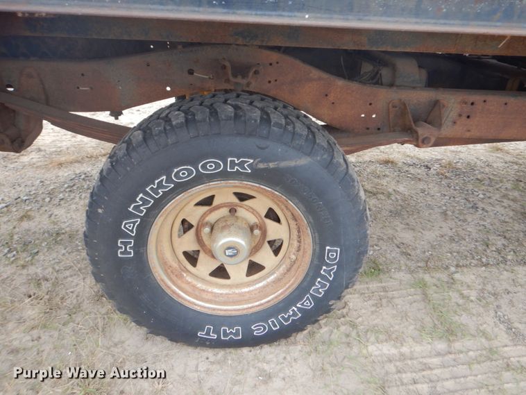 image for item DI2422 1982 Dodge W150 flatbed pickup truck