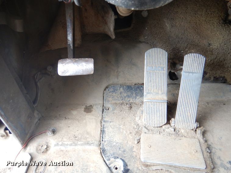 image for item DI2423 1985 Mack R686S1 dump truck