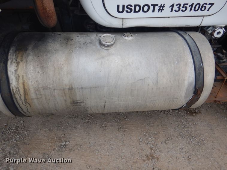 image for item DI2423 1985 Mack R686S1 dump truck
