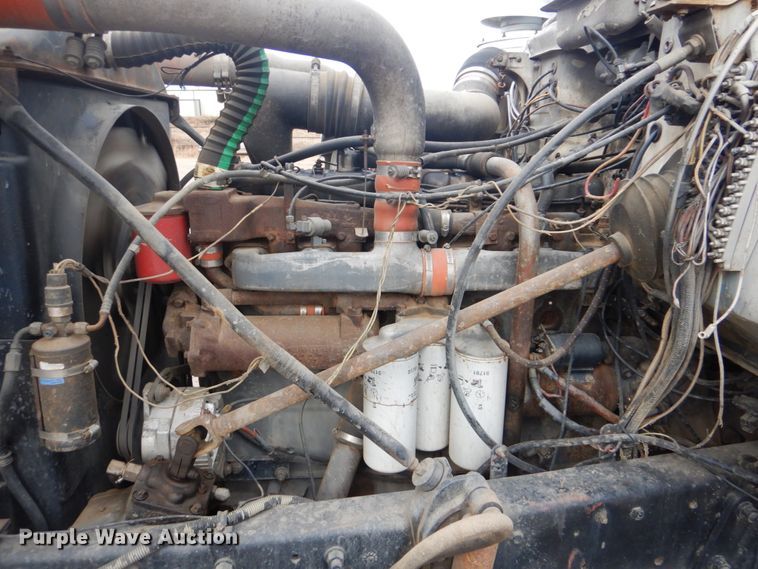 image for item DI2423 1985 Mack R686S1 dump truck