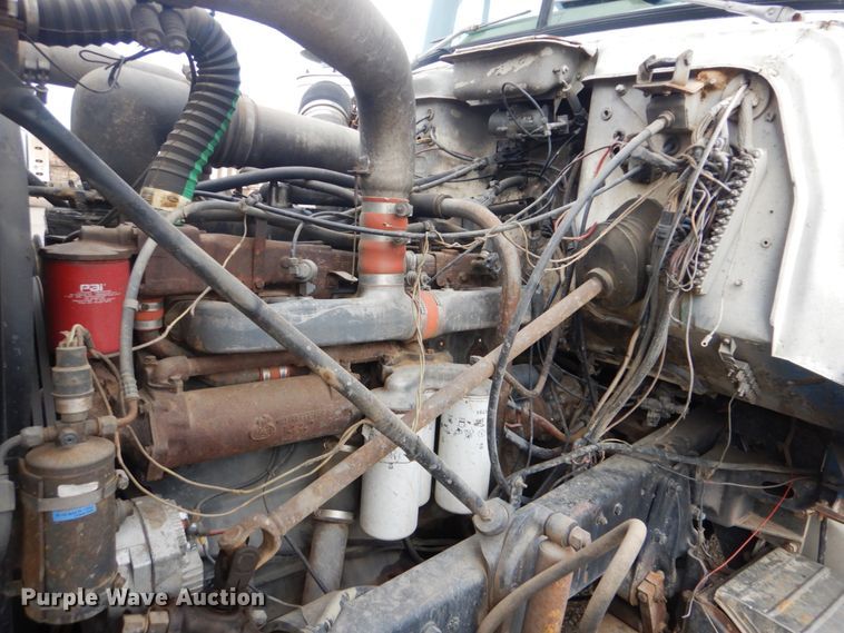 image for item DI2423 1985 Mack R686S1 dump truck