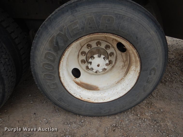 image for item DI2423 1985 Mack R686S1 dump truck