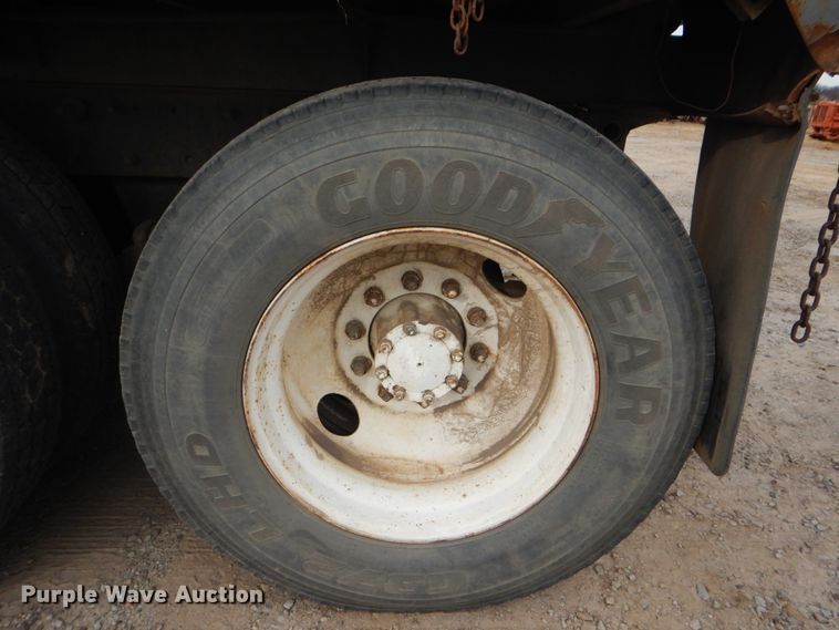 image for item DI2423 1985 Mack R686S1 dump truck