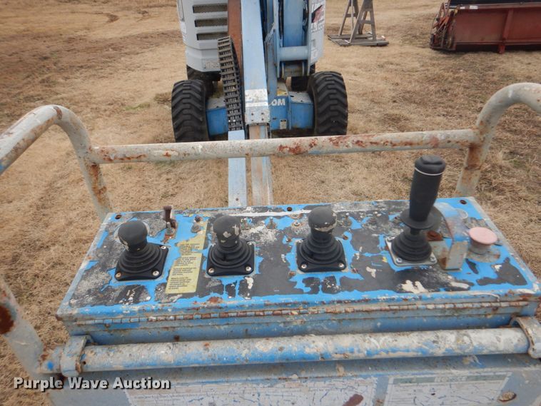 image for item DI2426 1994 Genie Z45/22 boom lift