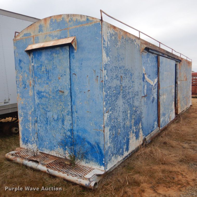 image for item DI2431 Oilfield dog house