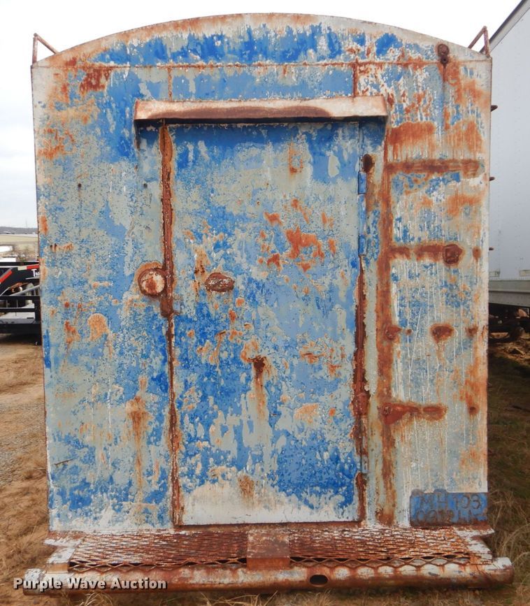 image for item DI2431 Oilfield dog house