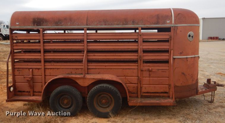 image for item DI2432 1986 WW Trailer livestock trailer