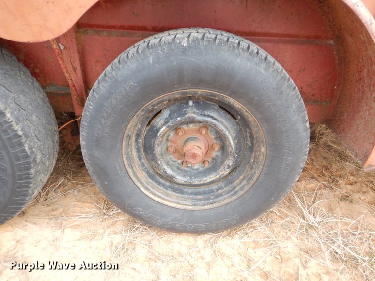 image for item DI2432 1986 WW Trailer livestock trailer