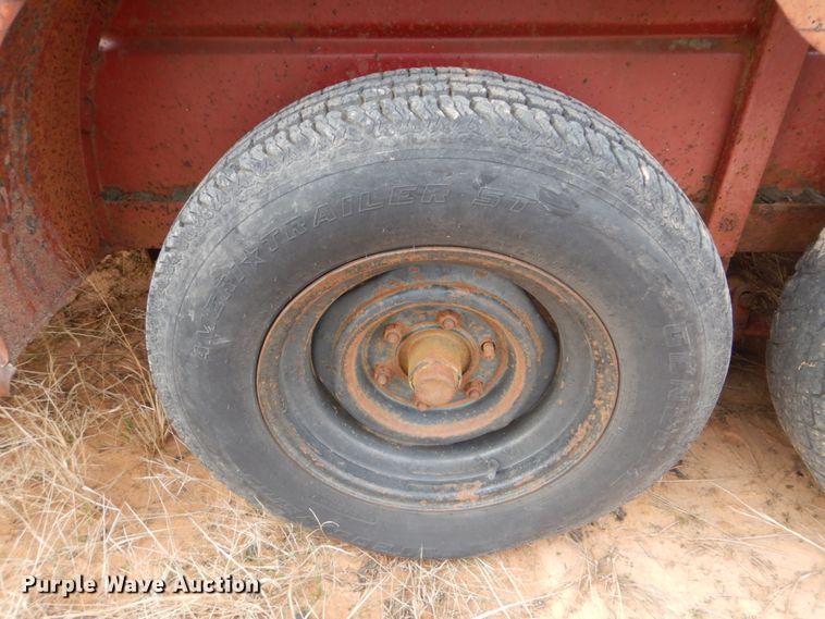 image for item DI2432 1986 WW Trailer livestock trailer