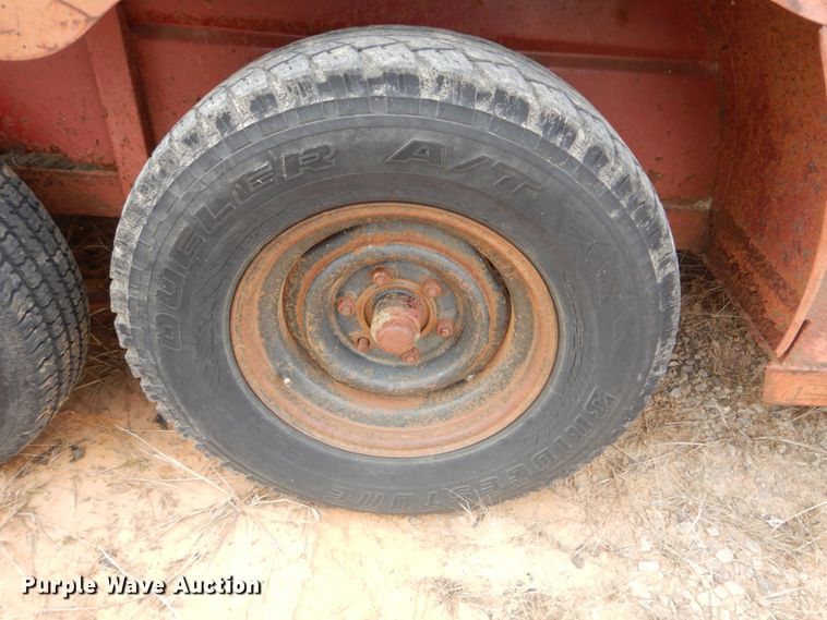 image for item DI2432 1986 WW Trailer livestock trailer