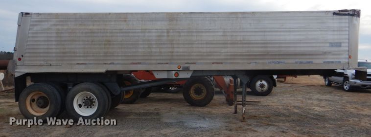 image for item DI2437 2002 Travis S96 end dump trailer