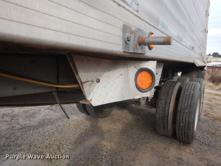 image for item DI2437 2002 Travis S96 end dump trailer