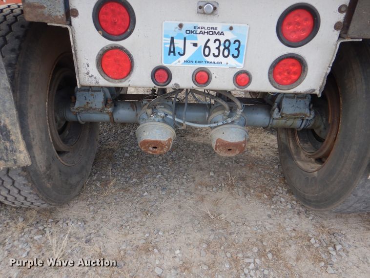 image for item DI2437 2002 Travis S96 end dump trailer