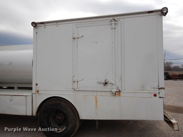 image for item DY9869 1991 Chevrolet Kodiak C6500 service truck