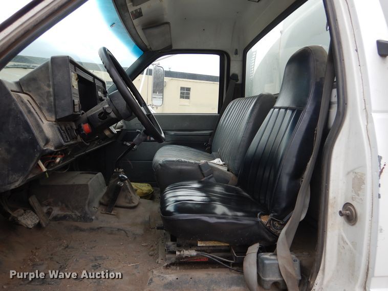 image for item DY9869 1991 Chevrolet Kodiak C6500 service truck