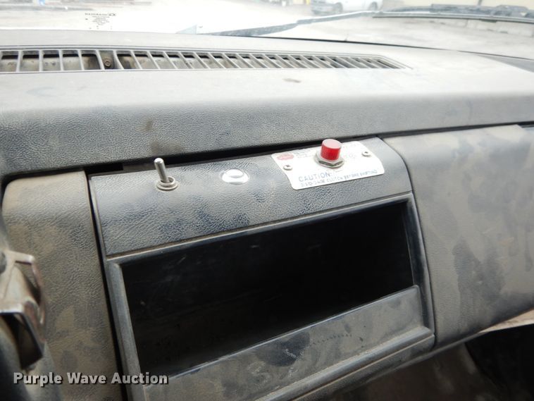 image for item DY9869 1991 Chevrolet Kodiak C6500 service truck