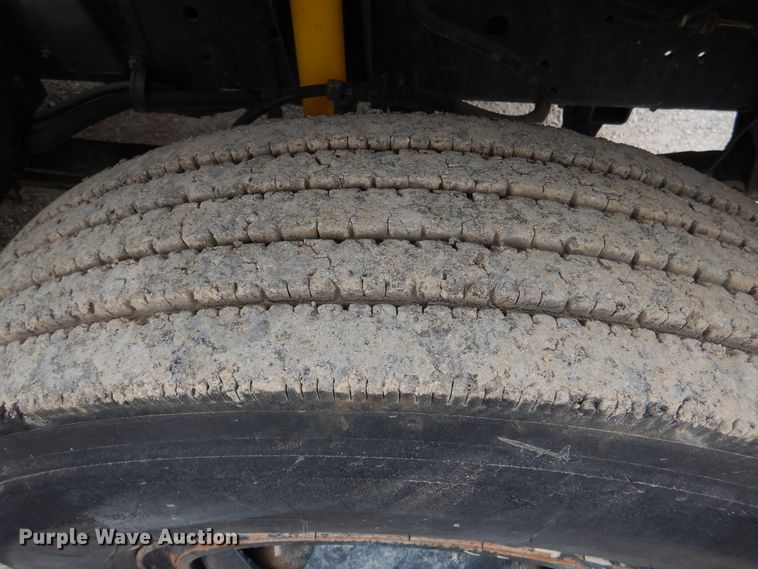 image for item DY9869 1991 Chevrolet Kodiak C6500 service truck