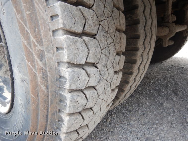 image for item DY9869 1991 Chevrolet Kodiak C6500 service truck