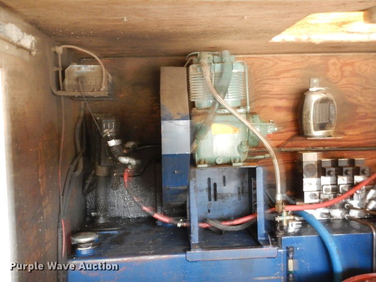 image for item DY9869 1991 Chevrolet Kodiak C6500 service truck