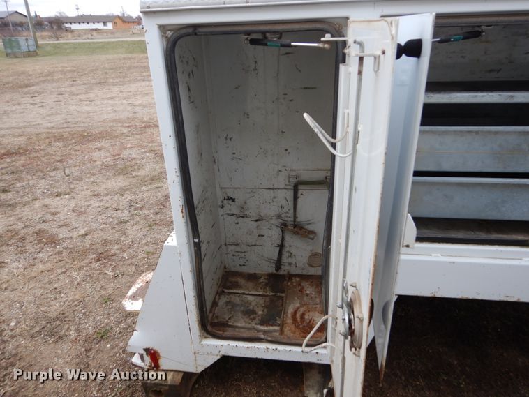 image for item EC9110 Maintainer utility bed