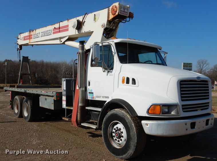image for item EK9112 2000 Sterling L-Line crane truck