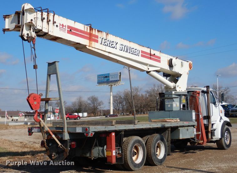image for item EK9112 2000 Sterling L-Line crane truck