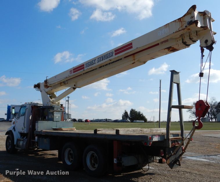 image for item EK9112 2000 Sterling L-Line crane truck