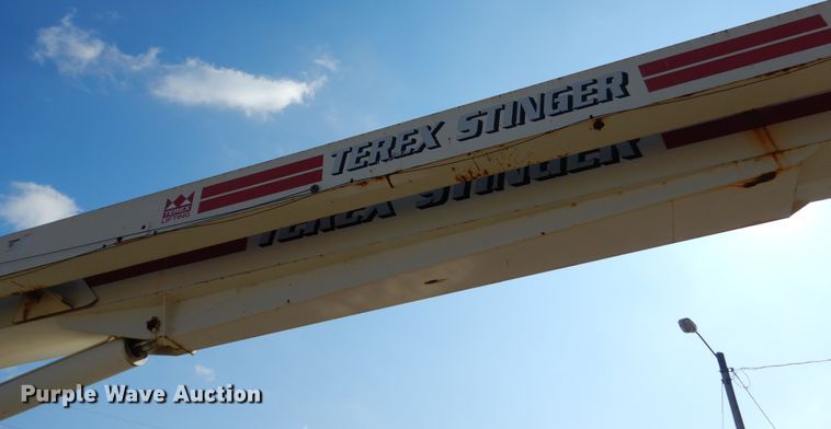 image for item EK9112 2000 Sterling L-Line crane truck