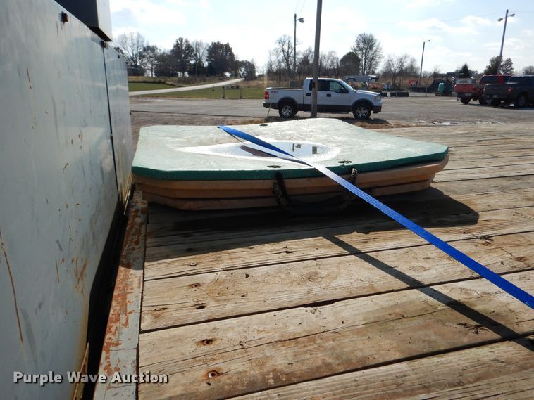 image for item EK9112 2000 Sterling L-Line crane truck