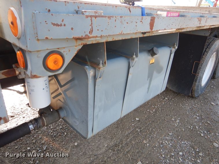 image for item EK9112 2000 Sterling L-Line crane truck