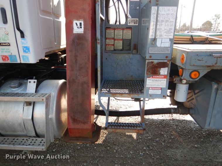 image for item EK9112 2000 Sterling L-Line crane truck