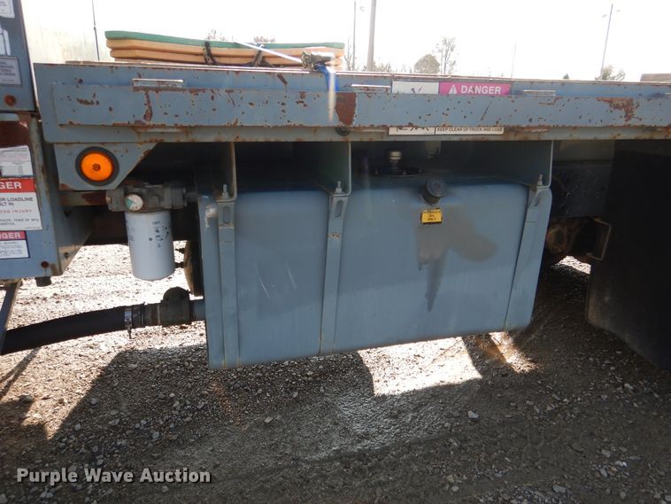 image for item EK9112 2000 Sterling L-Line crane truck