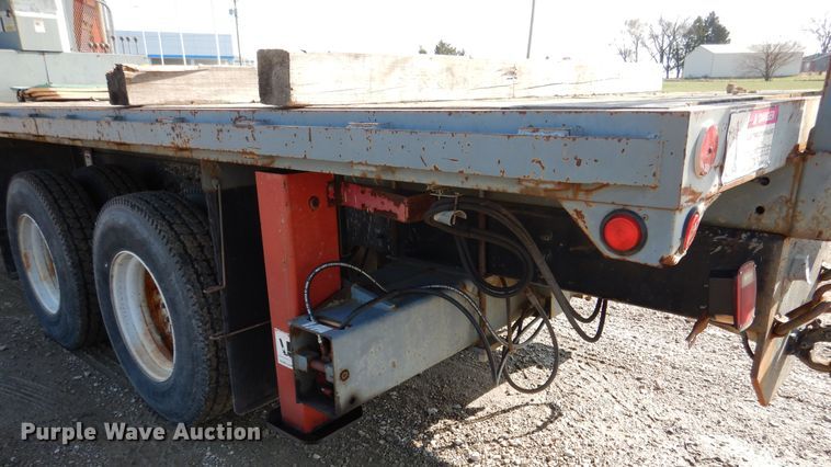 image for item EK9112 2000 Sterling L-Line crane truck