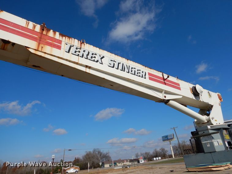 image for item EK9112 2000 Sterling L-Line crane truck