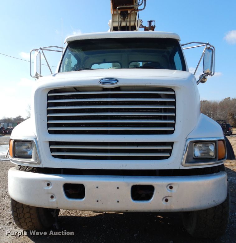 image for item EK9112 2000 Sterling L-Line crane truck