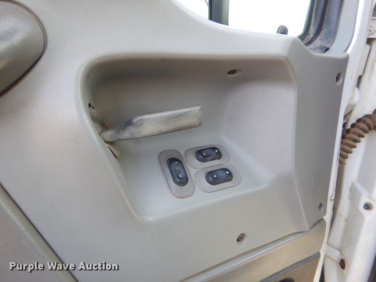 image for item EK9112 2000 Sterling L-Line crane truck