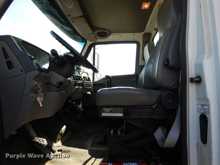 image for item EK9112 2000 Sterling L-Line crane truck