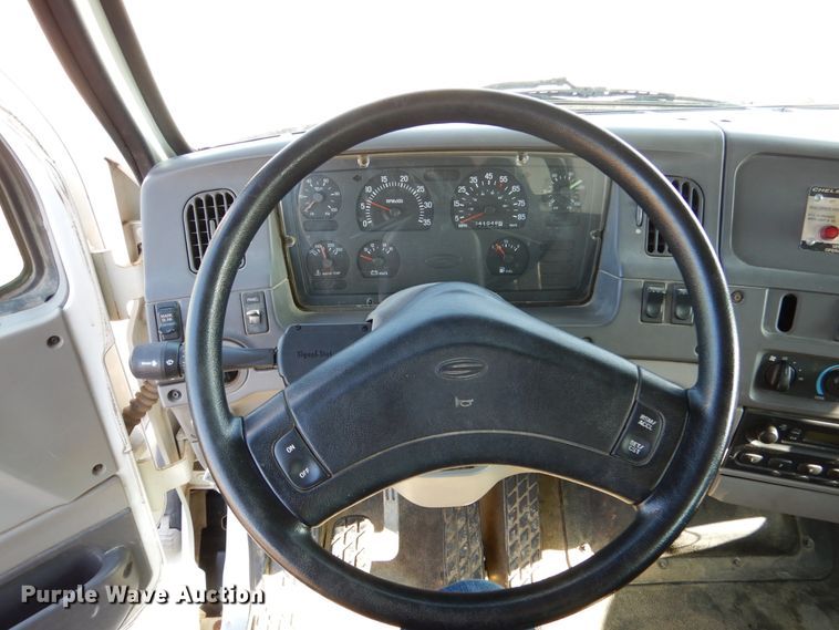 image for item EK9112 2000 Sterling L-Line crane truck