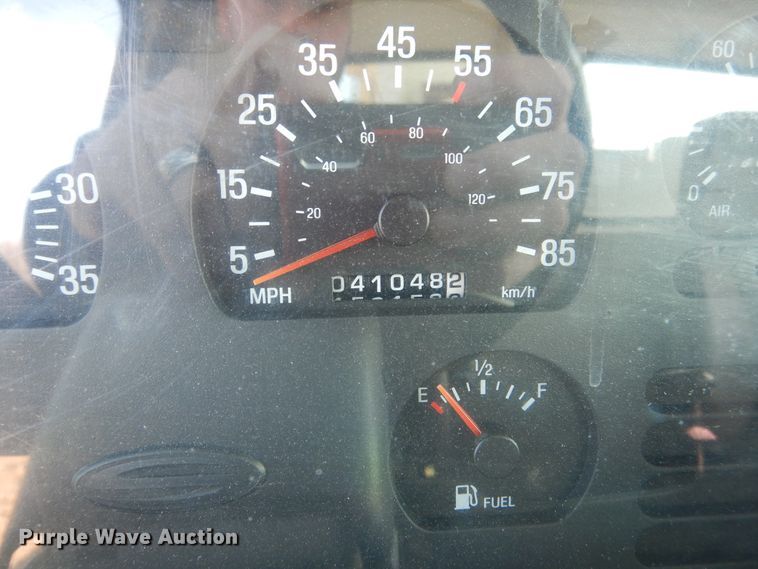 image for item EK9112 2000 Sterling L-Line crane truck