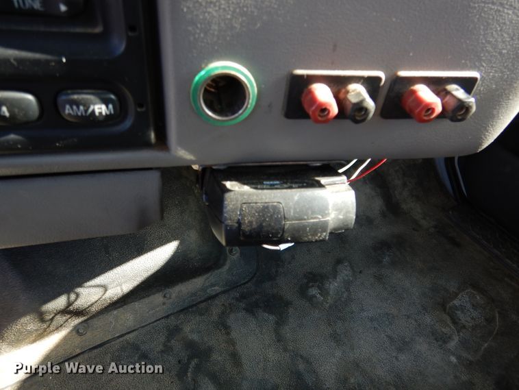 image for item EK9112 2000 Sterling L-Line crane truck