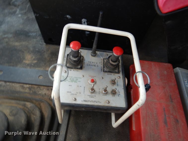 image for item EK9112 2000 Sterling L-Line crane truck