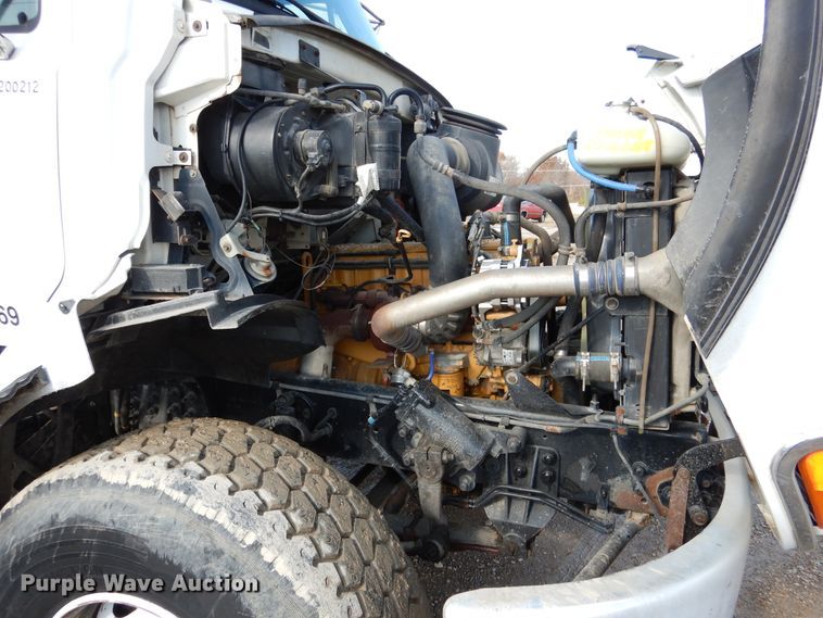 image for item EK9112 2000 Sterling L-Line crane truck