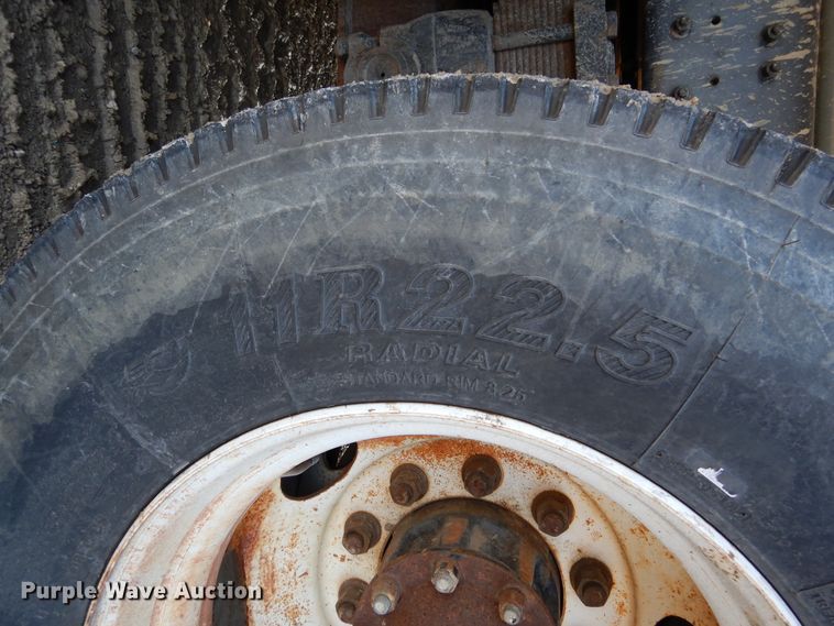 image for item EK9112 2000 Sterling L-Line crane truck