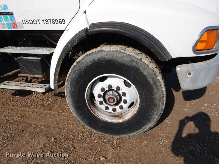 image for item EK9112 2000 Sterling L-Line crane truck