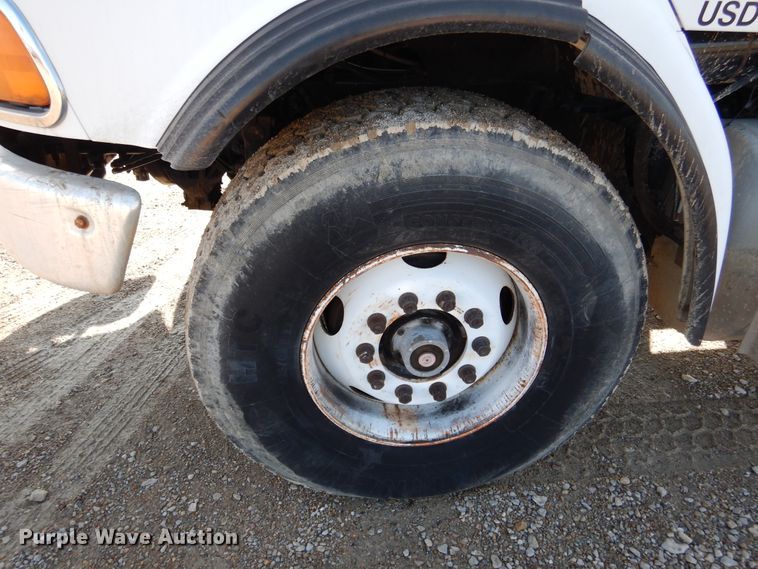 image for item EK9112 2000 Sterling L-Line crane truck